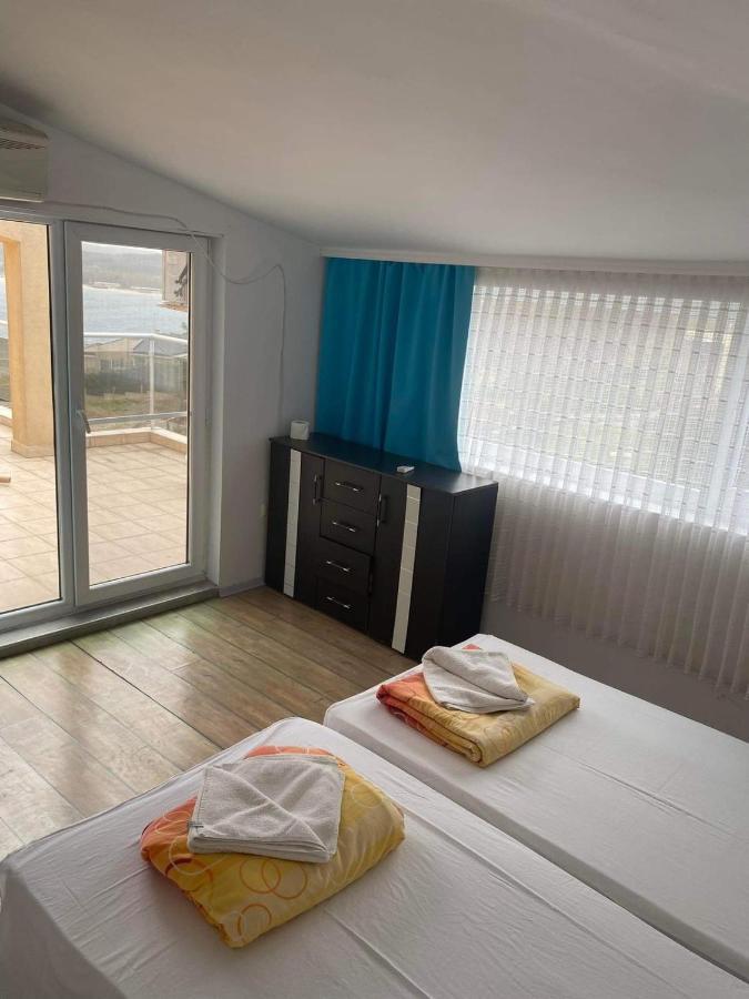 Safo Apartments&Rooms Sozopol Buitenkant foto