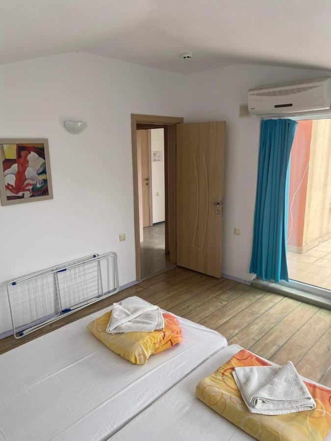 Safo Apartments&Rooms Sozopol Buitenkant foto
