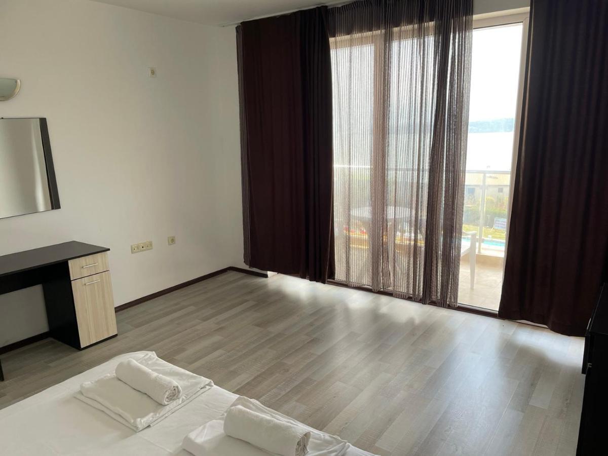 Safo Apartments&Rooms Sozopol Buitenkant foto