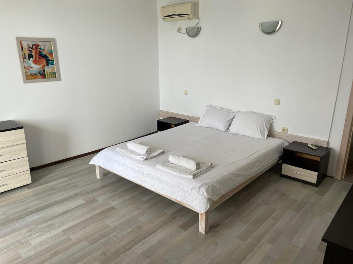 Safo Apartments&Rooms Sozopol Buitenkant foto