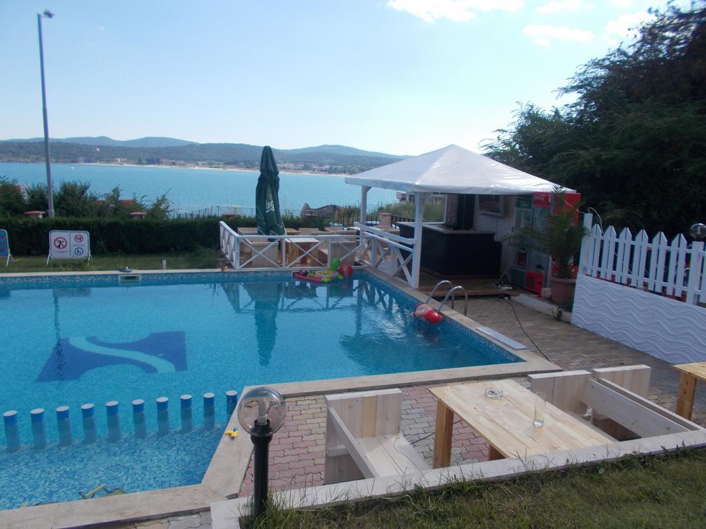 Safo Apartments&Rooms Sozopol Buitenkant foto